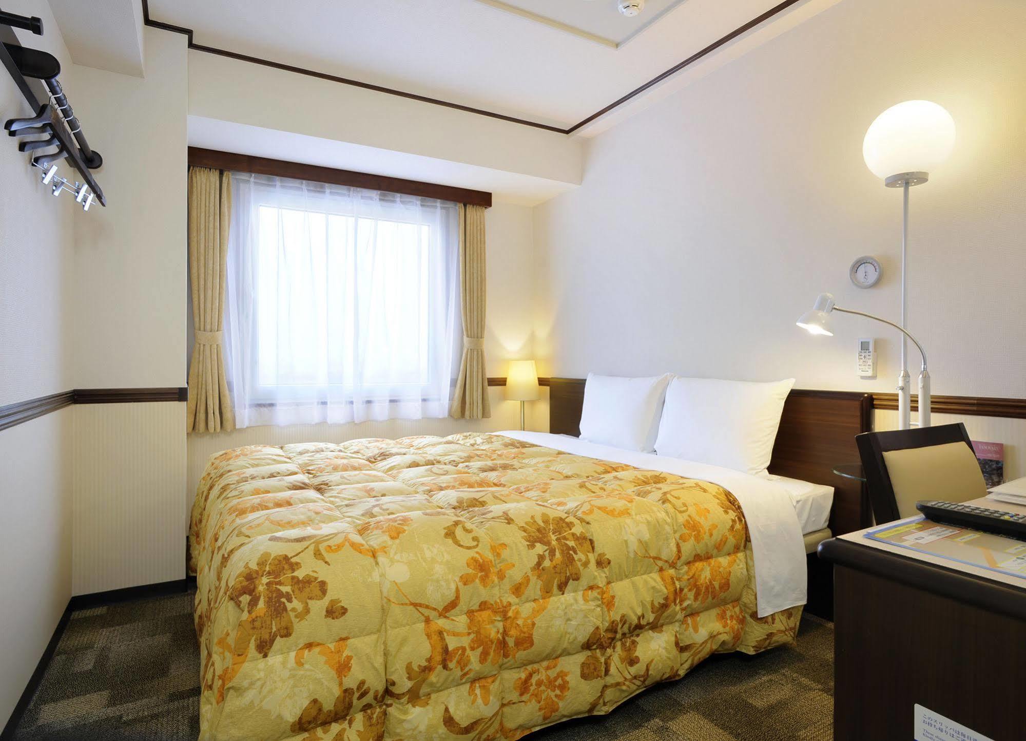 Toyoko Inn Osaka Jr Noda Ekimae Eksteriør billede
